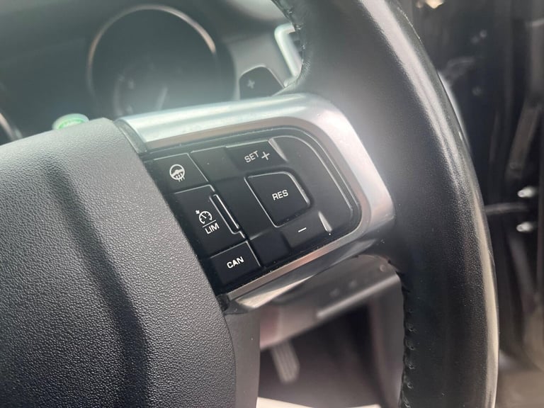 2018 Land Rover Discovery Sport 2.0 TD4 HSE Black Auto 4WD Euro 6 (s/s) 5dr ESTATE Diesel Automatic