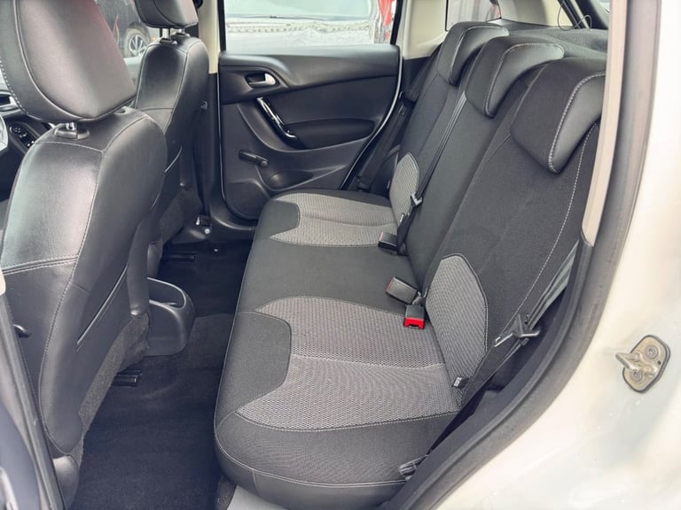 2014 Citroen C3 1.2 VTi Selection Hatchback 5dr Petrol Manual Euro 5 (82 ps) Hatchback Petrol Manual