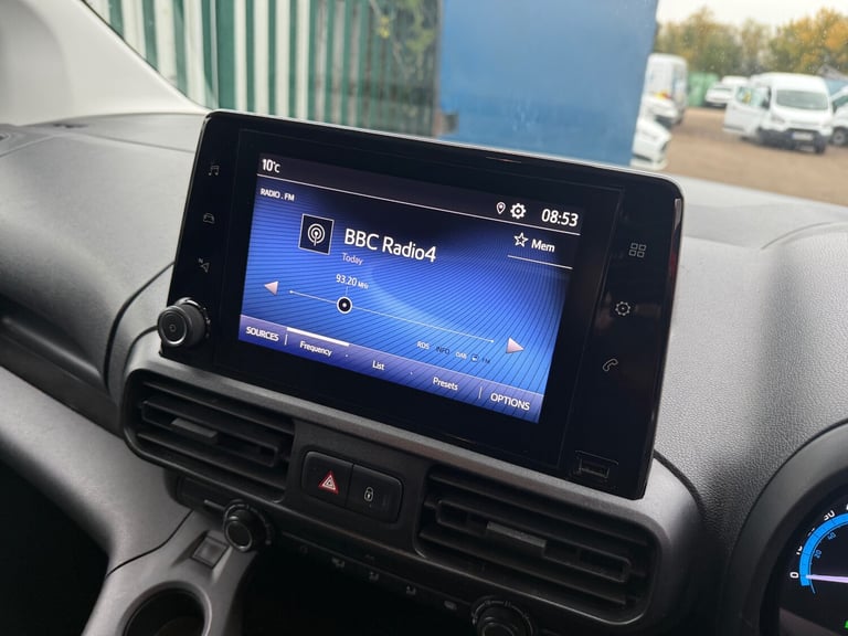 22 TOYOTA PROACE CITY ICON 50KWH AUTO APPLE CAR PLAY LWB ELECTRIC APPLE 