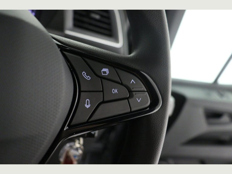 2025 Renault Master MM35 Blue dCi 130 Advance Medium Roof Van PANEL VAN DIESEL Manual