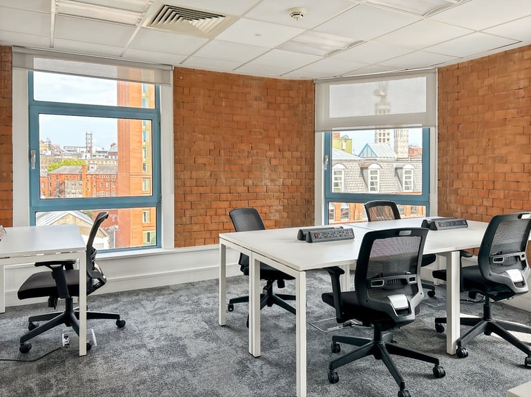 Belfast - BT2 7SL, Find office space in Regus Great Victoria Street for 3 people