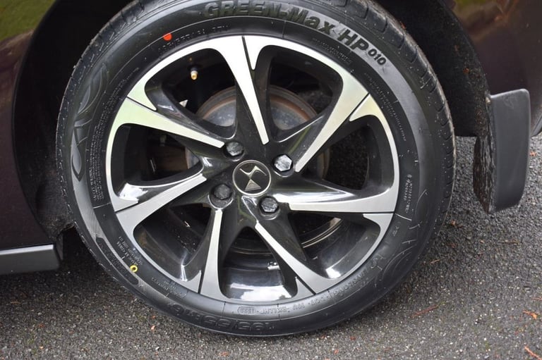 2017 DS Automobiles DS 3 1.2 PureTech 82 Elegance 3dr HATCHBACK PETROL Manual