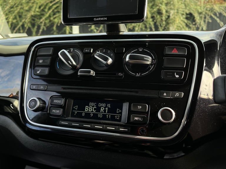 2015 Volkswagen up! 1.0 High up! Euro 5 5dr HATCHBACK Petrol Manual