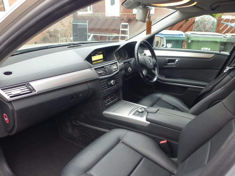 Mercedes-Benz, E CLASS, Saloon, 2011, Semi-Auto, 2143 (cc), 4 doors
