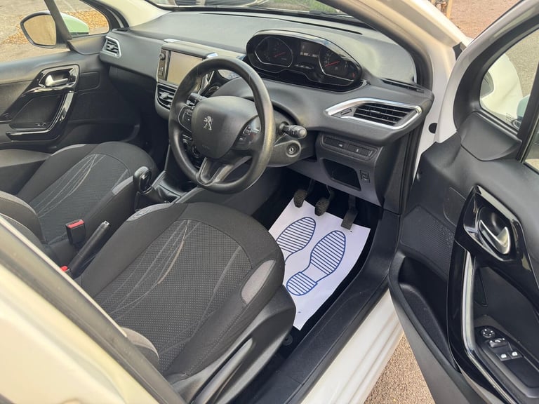  Peugeot 208 1.2 VTi Active Euro 5 5dr Petrol Manual