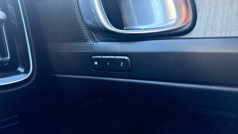 2019 Volvo XC40 D3 AWD Inscription Nav Auto  Heated Screen  Keyles Diesel