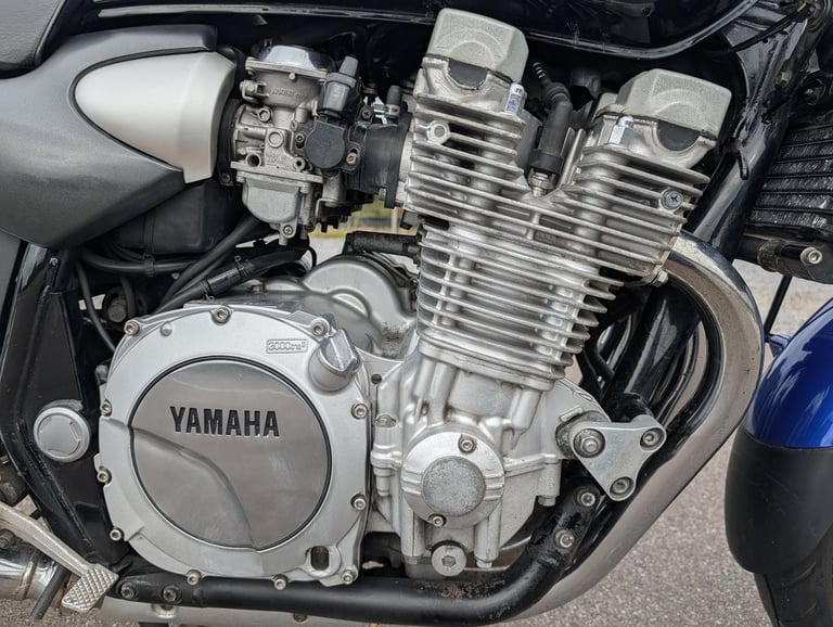2000 YAMAHA XJR1300