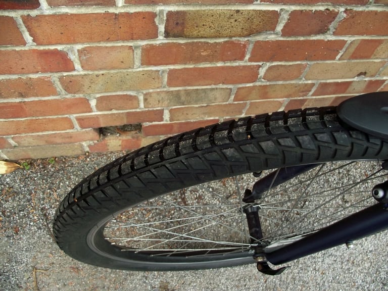 CARRERA AXLE LTD 27.5 HYBRID BIKE FOR SALE.CLEAN CONDITION.(FULLY SERVICED)