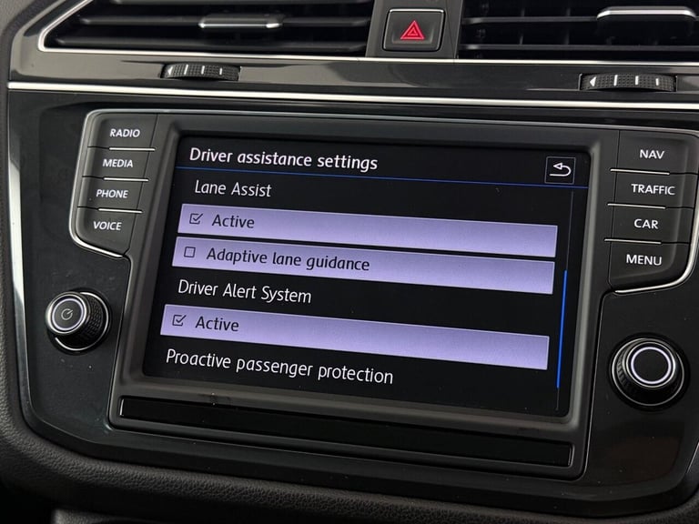 2017 Volkswagen Tiguan 2.0 TDI BlueMotion Tech SE Navigation Euro 6 (s/s) 5dr ESTATE Diesel Manual
