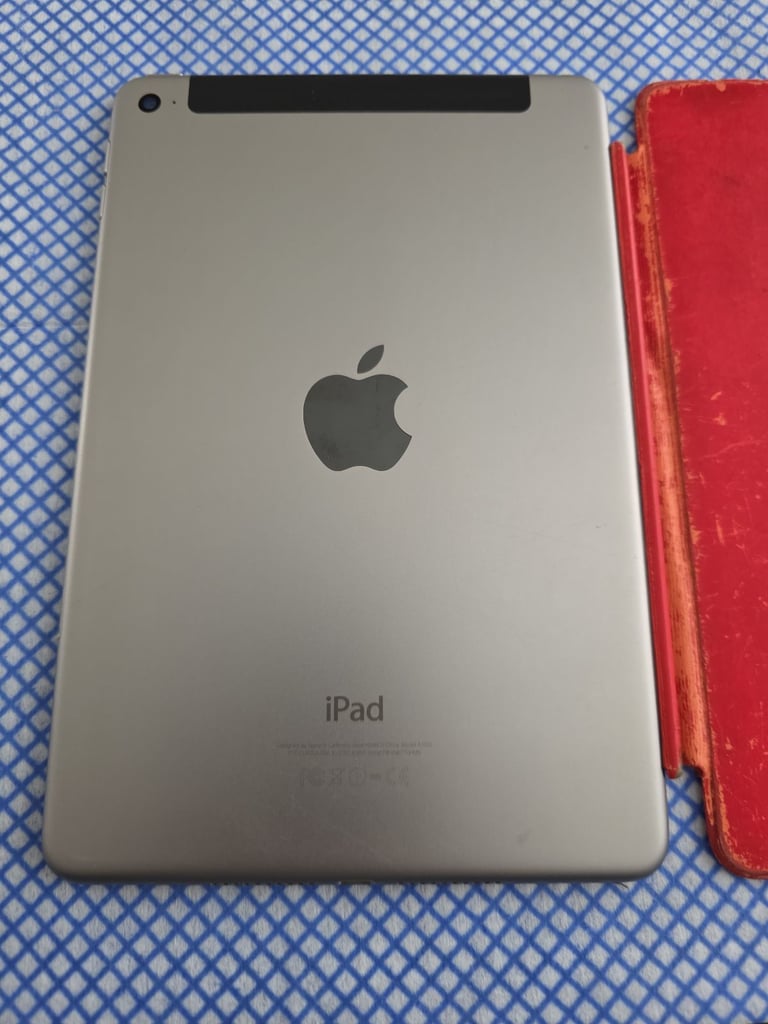 Apple ipad mini4. 128GB wifi plus cellular 