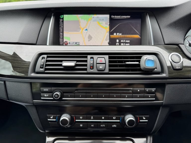 2016 BMW 5 Series 2.0 520d Luxury Touring 5dr Diesel Auto Euro 6 (s/s) (190 ps) Estate Diesel Aut...