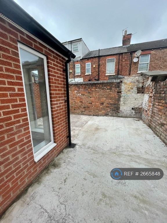 5 bedroom house in Kenmare Road, Liverpool, L15 (5 bed) (#2665848)