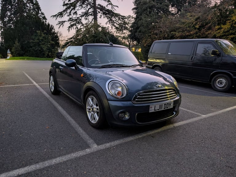 Mini, CONVERTIBLE, Convertible, 2011, Manual, 1598 (cc), 2 doors
