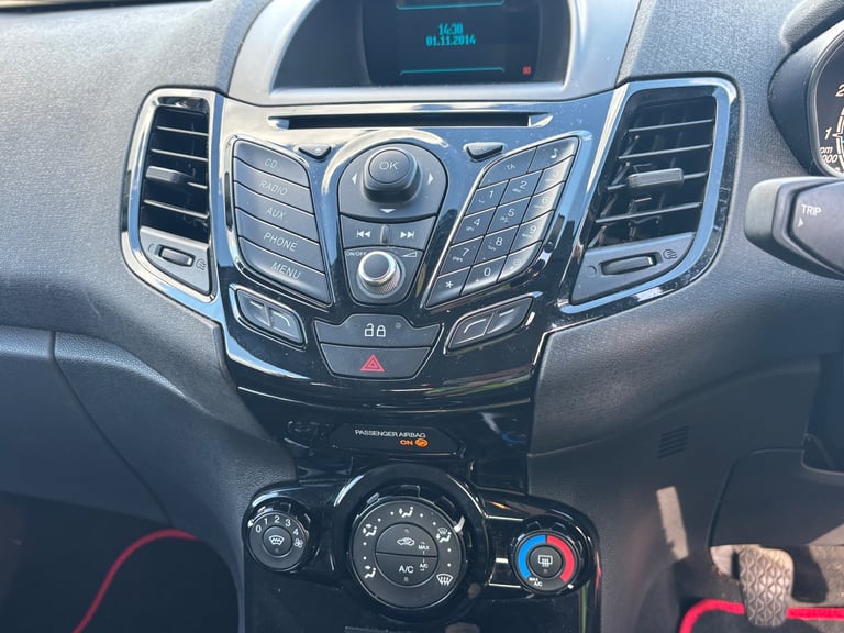 Ford, FIESTA, Hatchback, 2014, Manual, 1241 (cc), 3 doors