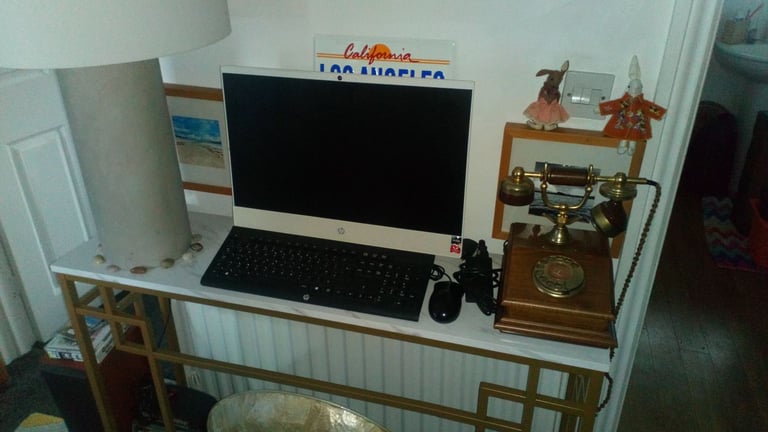 for sale all in one computer with keyboard and mouse £30 