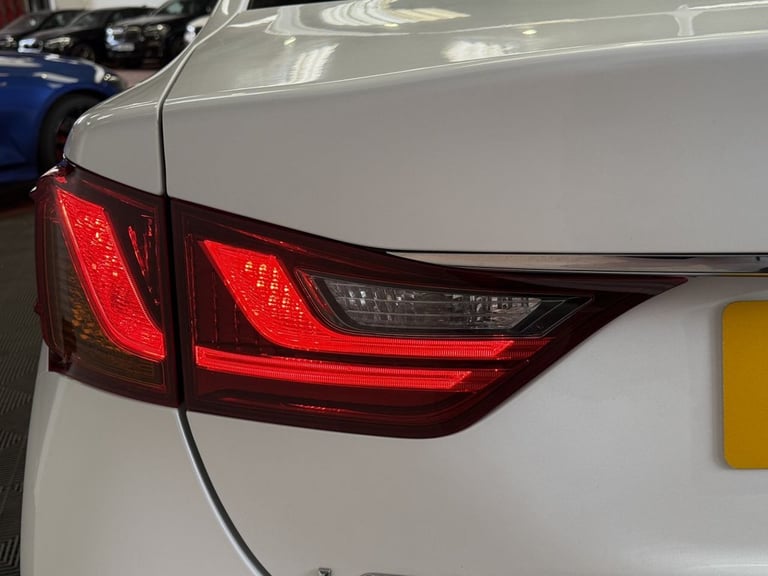 2015 Lexus GS 2.5 300h Premier Saloon 4dr Petrol Hybrid CVT Euro 5 (s/s) (223 ps) Saloon PETROL/E...