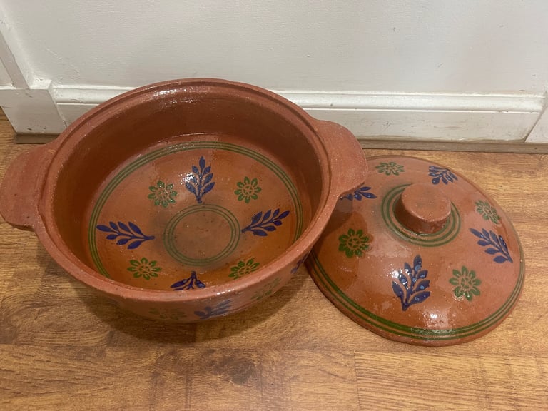 Large Clay Cooking Pot With Lid