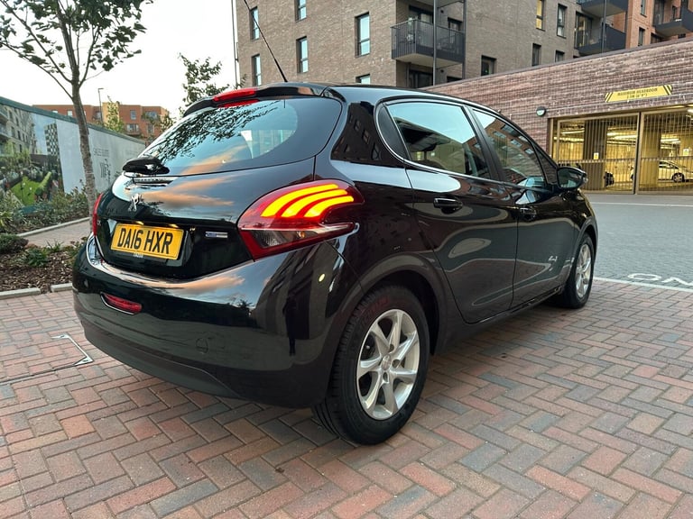 2016 Peugeot 208 1.2 PureTech Active Euro 6 5dr HATCHBACK Petrol Manual