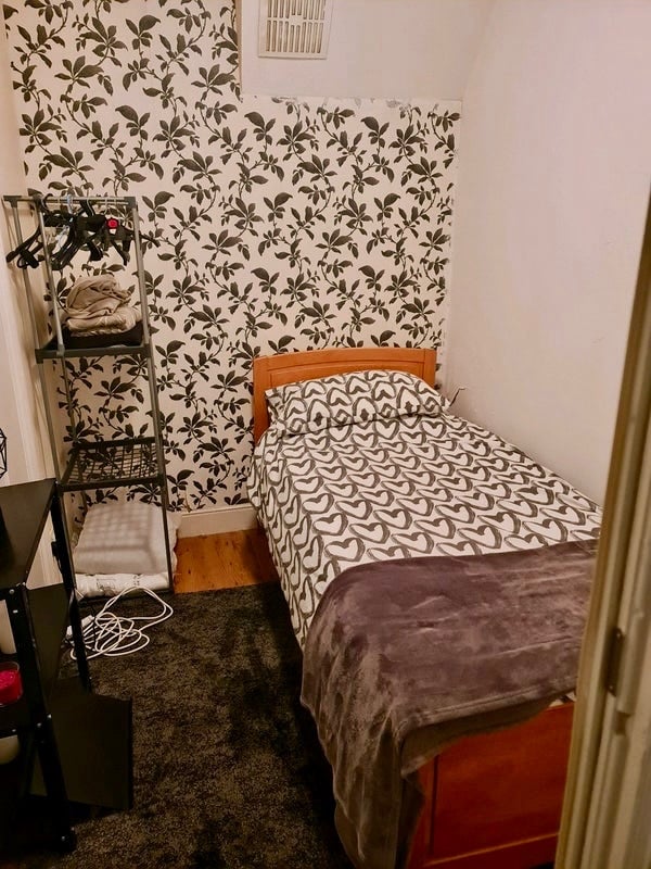 Rent Single Room - Address: Chingford Mount Road E4 8LU 