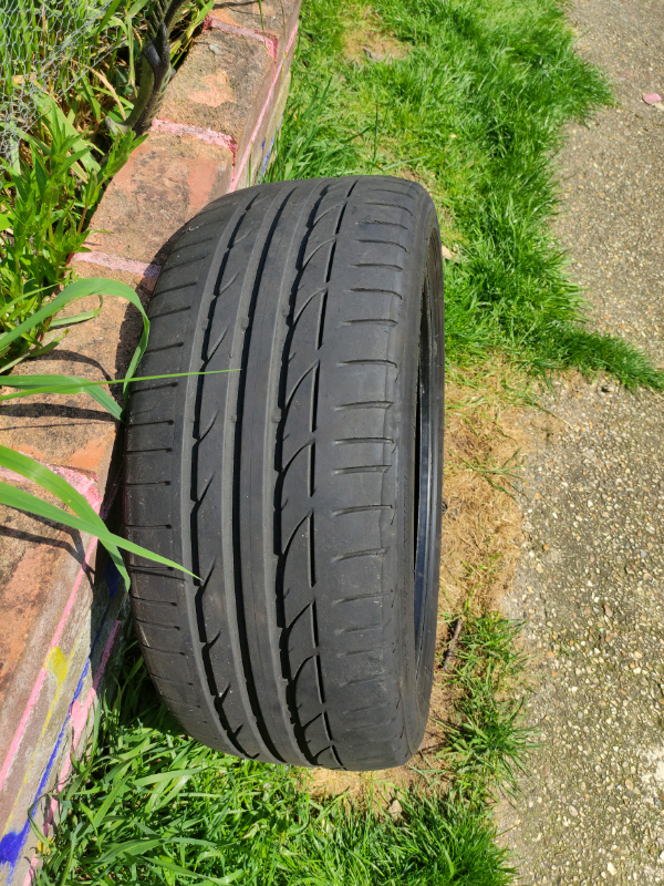 image for Bridgestone Potenza S001 225/40/r19 89y run flat tyre