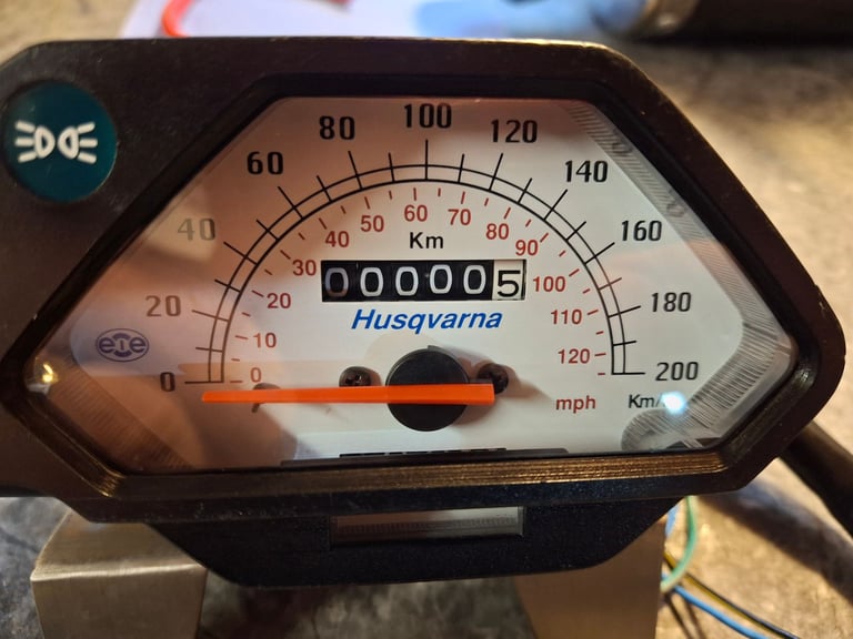 Husqvarna 610 zero mile new clock