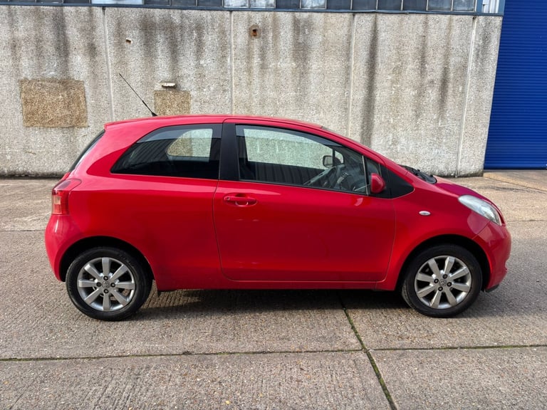 2008 Toyota Yaris 1.0 VVT-i TR 3dr HATCHBACK Petrol Manual