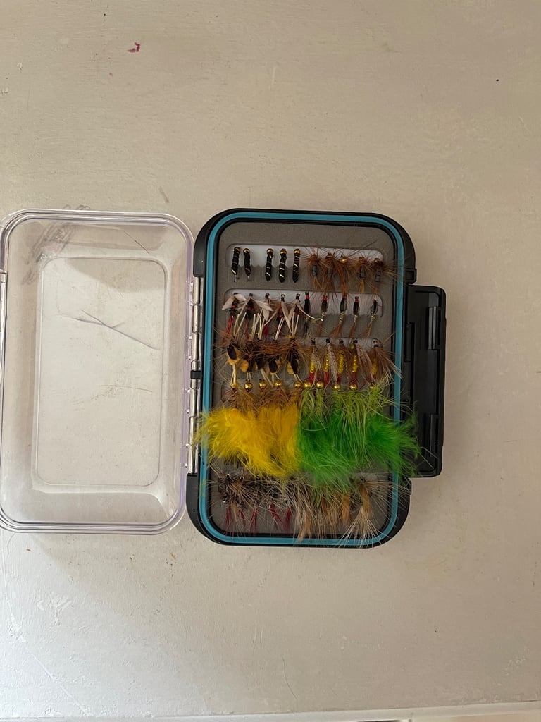 Fly Fishing Box - 110 Assorted Flies + Waterproof Case