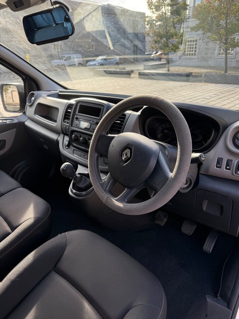 Renault, TRAFIC, Panel Van, 2015, Manual, 1598 (cc)