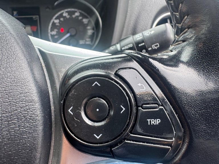 2019 Toyota Yaris 1.5 VVT-h GR SPORT E-CVT Euro 6 (s/s) 5dr HATCHBACK Petrol/Electric Hybrid Auto...