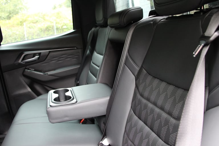 2025 Isuzu D-Max TD V-Cross Double Cab 4x4 [205] (BIG SPEC, FREE MAINLAND UK DELIVERY !!) Pick Up...