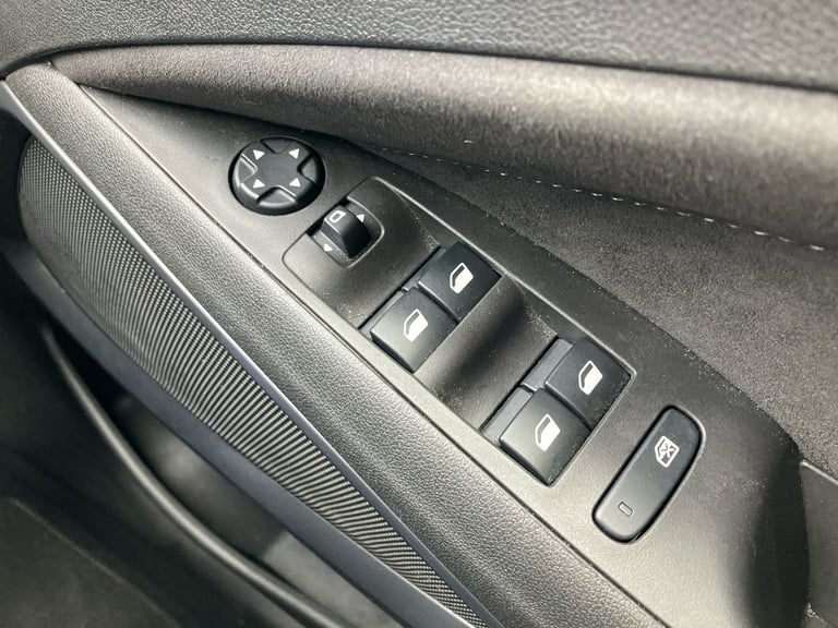 2022 Vauxhall Crossland 1.2 Turbo [130] Ultimate 5dr Hatchback PETROL Manual