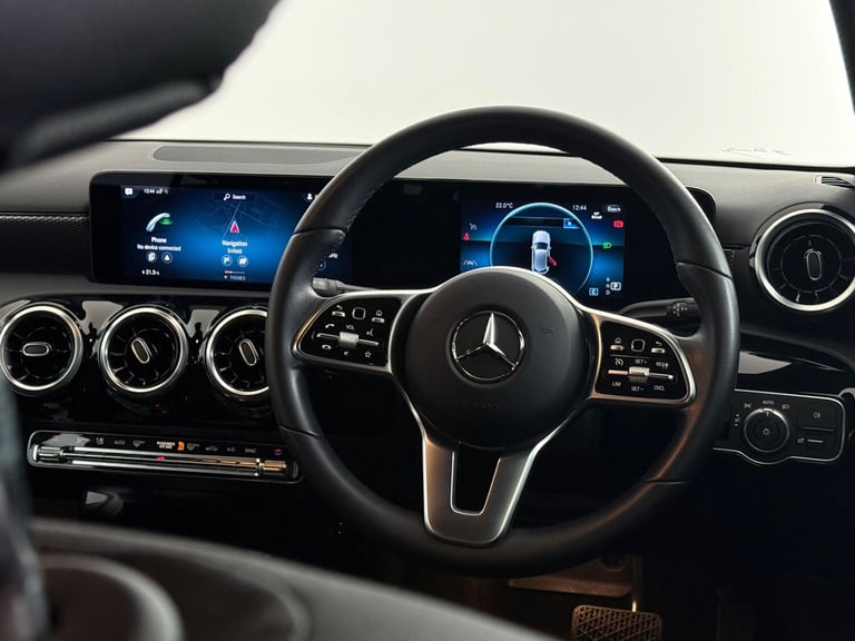 2022 Mercedes-Benz A-Class 1.3 A200 Sport (Executive) 7G-DCT Euro 6 (s/s) 5dr HATCHBACK Petrol Au...