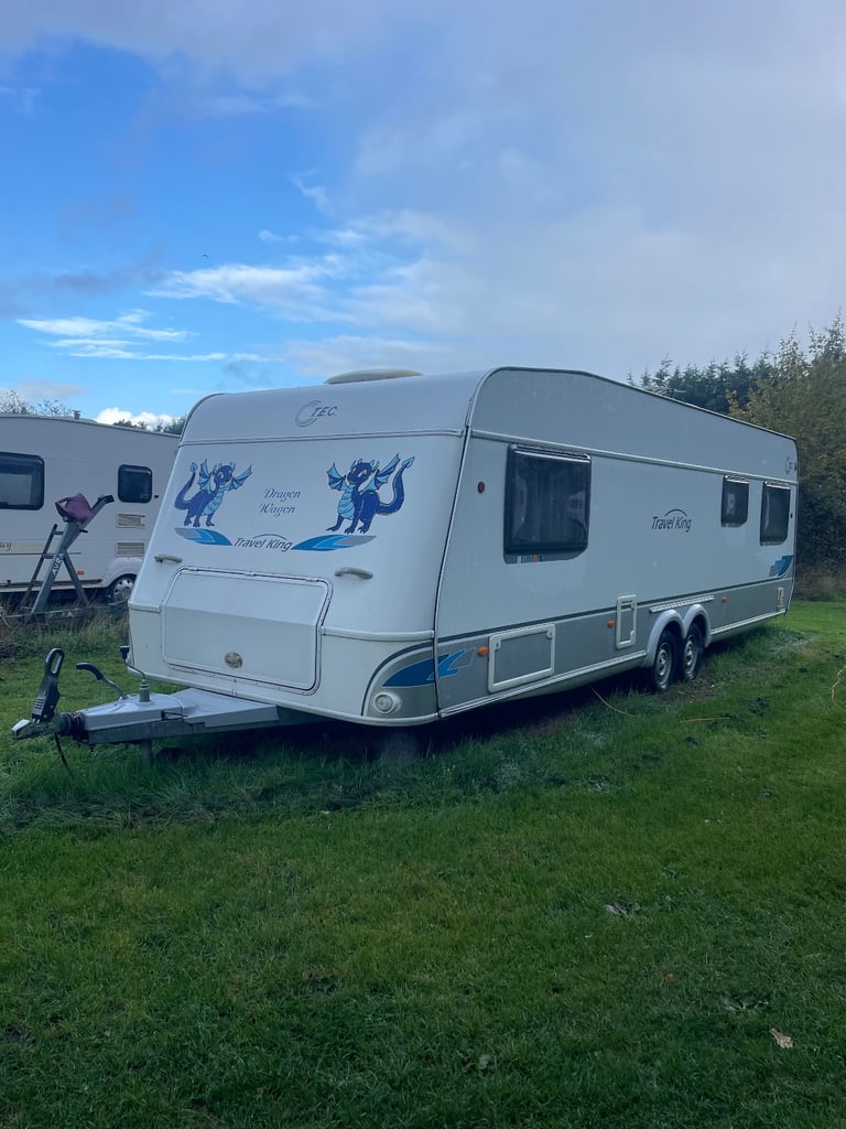 Tec Travel King Luxury Spec / Hobby / LMC 7 Berth Caravan, 2008 Fixed Bed & Fixed Bunk Beds