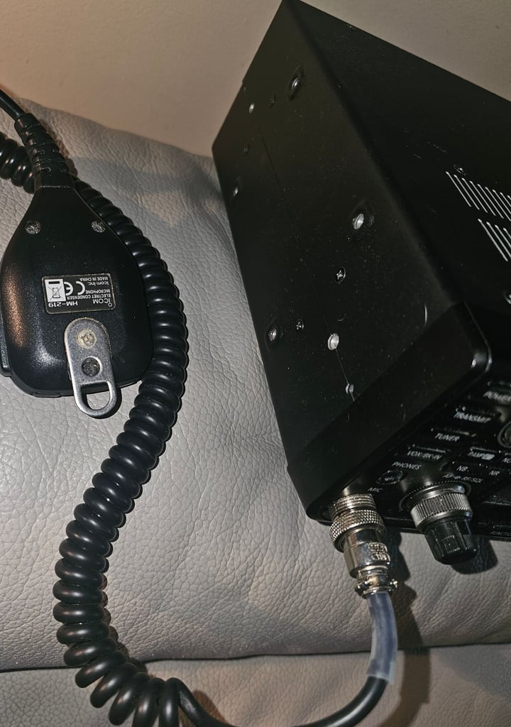 Icom IC-7300 HF/50MHz Amateur Radio Transceiver & OPC-1457R Filter Box