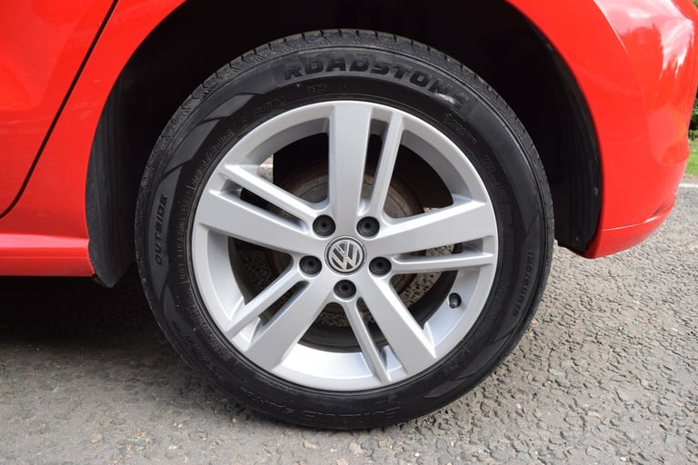 VOLKSWAGEN POLO 1.4 TDI BlueMotion Tech Match Red Manual Diesel 2016