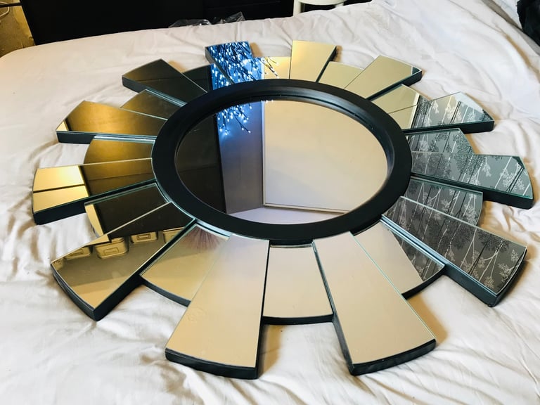 Elegant Stylish WEST DECOR very large mirror black 110.5cm or 43.5 inch dia  Light weight