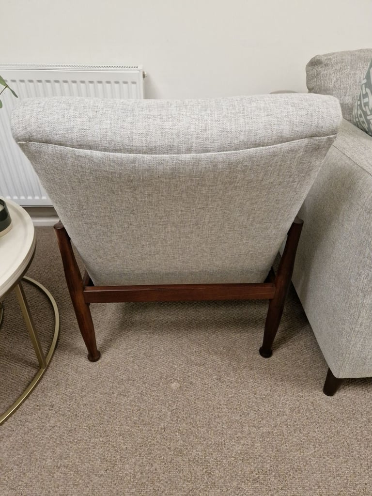 Guy Rogers Lounge Chair / Armchair Vintage Teak