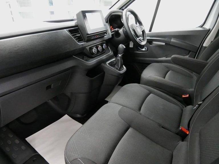 2023 RENAULT TRAFIC 30 2.0 DCI 170 BHP LONG SPORT EDC AUTOMATIC 9 SEATER