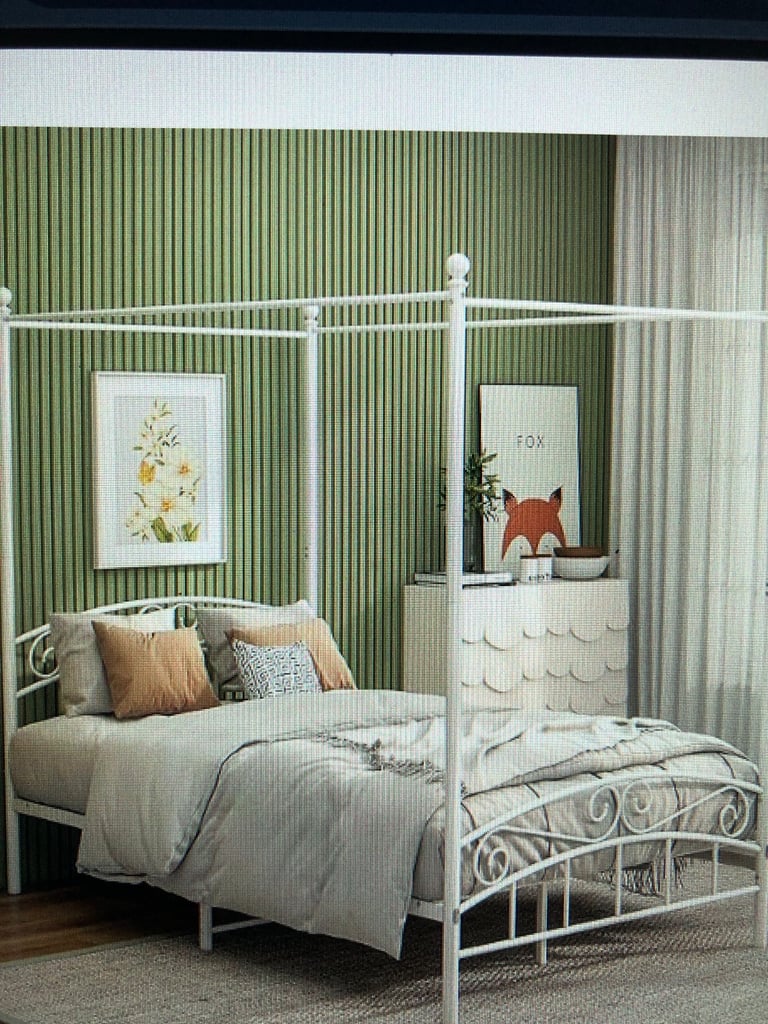 NEW White 4 poster bed frame £40