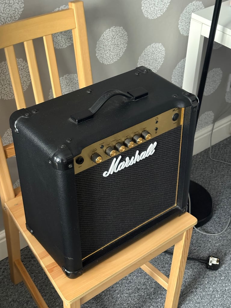 Marshall MG15G-H 15W Guitar Amplifier – Hardly Used, With Box – Excellent Condition