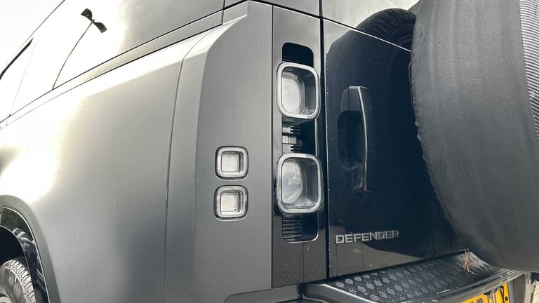 2022 Land Rover Defender 5.0 P525 V8 Carpathian Edition 90 3dr Auto ESTATE PETROL Automatic