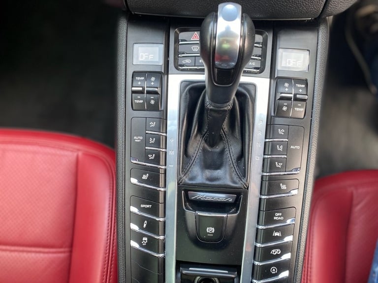 2018 Porsche Macan 3.0T V6 GTS SUV 5dr Petrol PDK 4WD Euro 6 (s/s) (360 ps) ESTATE Petrol Automatic