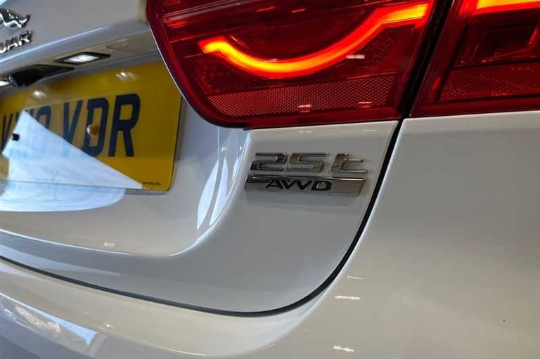 2018 Jaguar XE 2.0 [250] Portfolio 4dr Auto AWD SALOON PETROL Automatic
