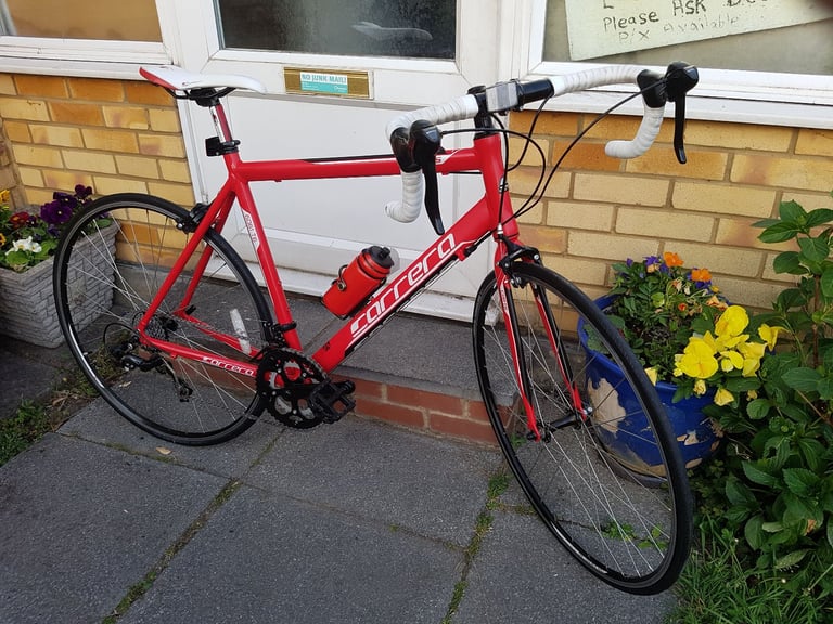 LARGE CARRERA ROAD BIKE 700c WHEEL 22" ALUM FRAME GOOD CONDITION
