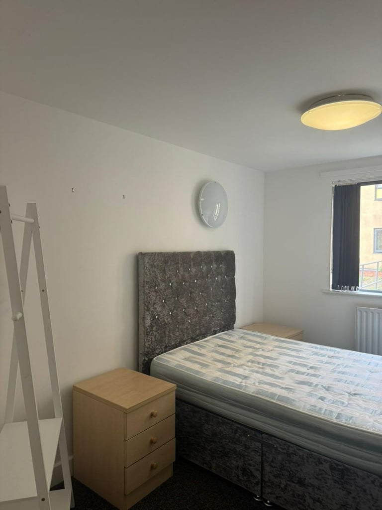 1 bedroom in Flat 3C, The Jason Trigg Building, - Claremont, Bradford