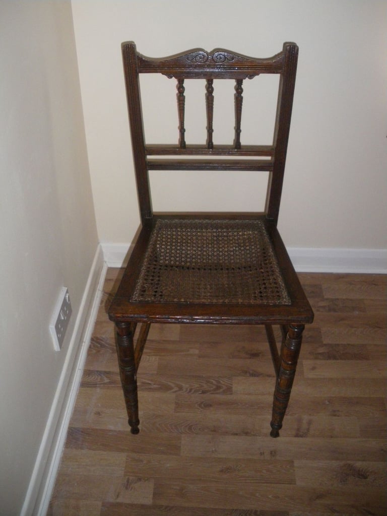 VINTAGE BEDROOM CHAIR VOVEN SEAT SUITABLE FOR DOLLS OR TEDDIES