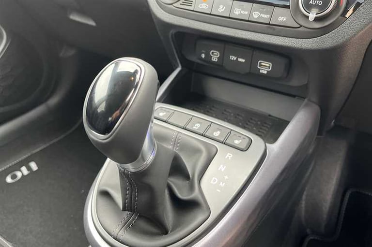 2025 Hyundai i10 1.2 Premium Hatchback 5dr Petrol Auto Euro 6 (s/s) (79 ps) Hatchback Petrol Auto...
