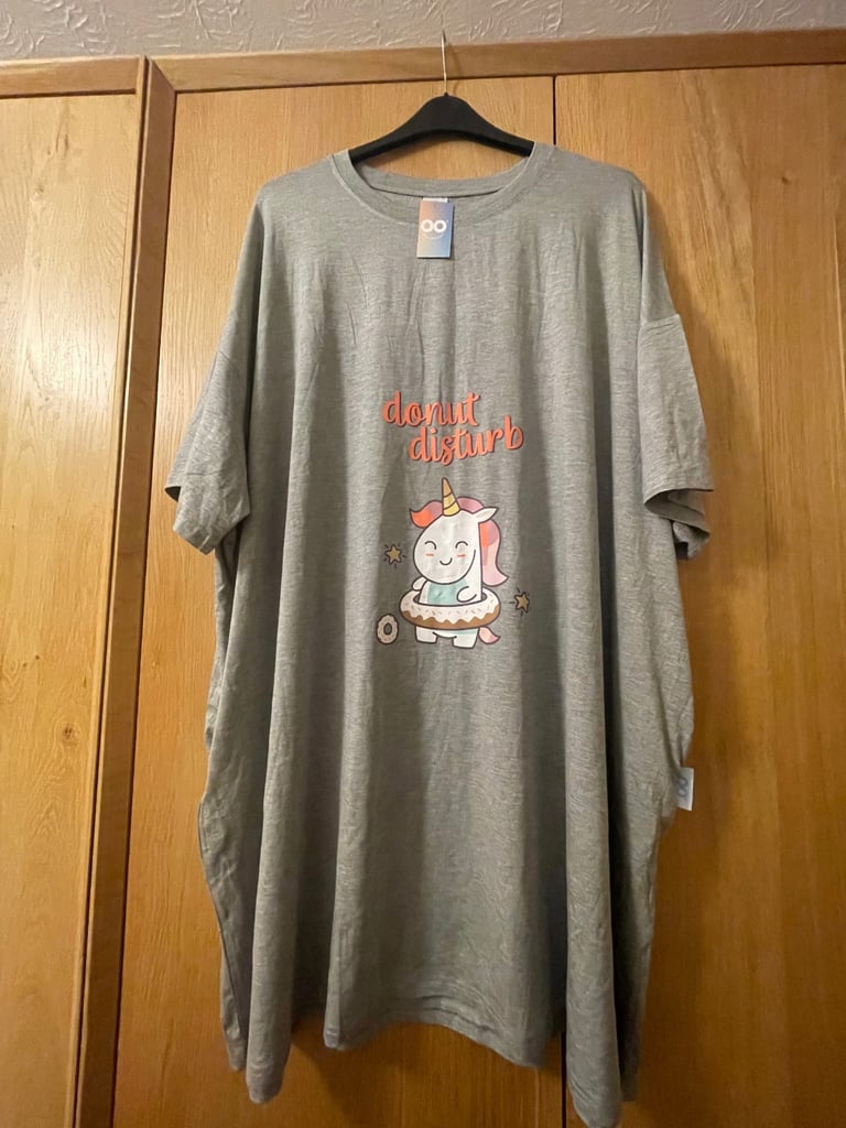 NEW oodie t shirt top