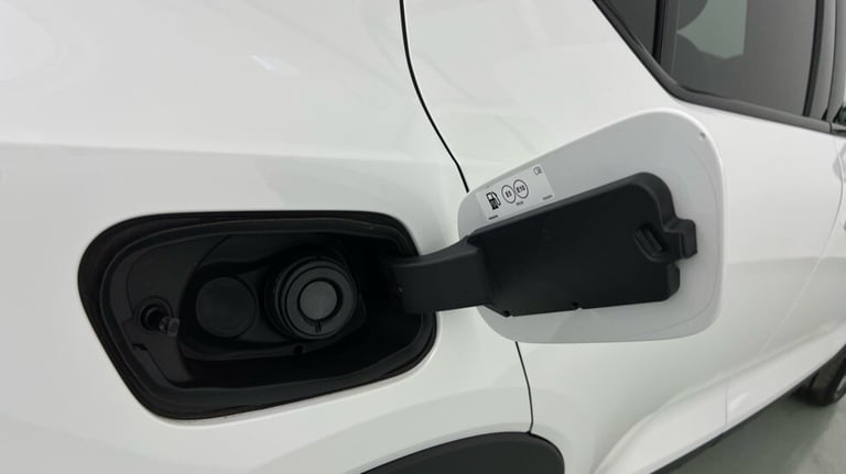 2024 Volvo XC40 Plus, B4 Mild hybrid, Petrol, Dark Estate Petrol Automatic