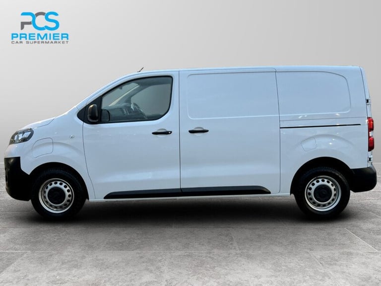 2022 Vauxhall Vivaro Electric 3100 Dynamic Panel Van Electric Automatic